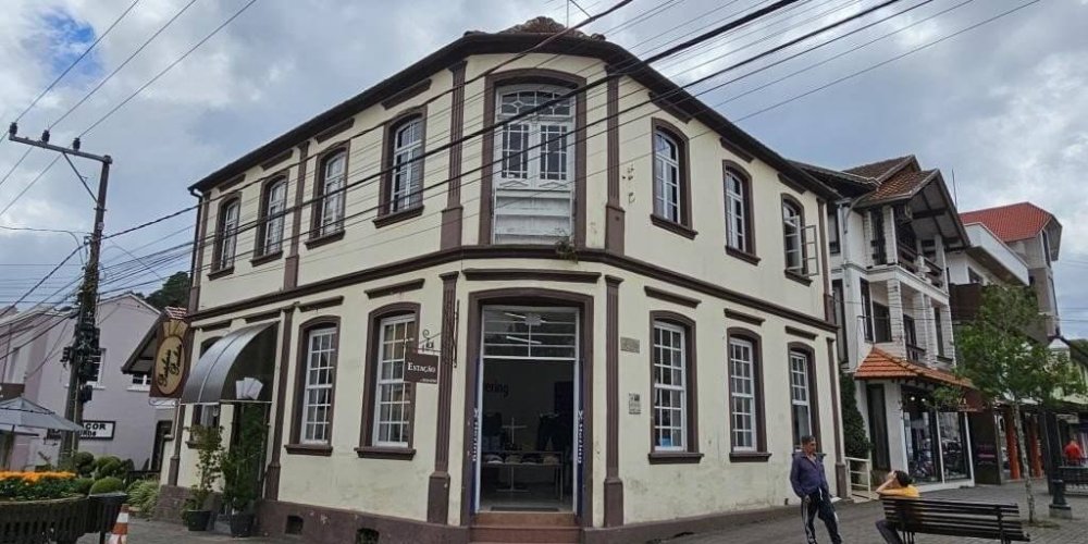 5fd99e8bc3335056072295a185a5a15d