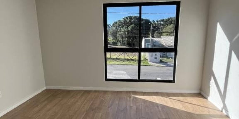 Imoveis em sao bento do sul. Sobrado geminado com 2 suítes. Possui ótima localização, esturtura moderna.
