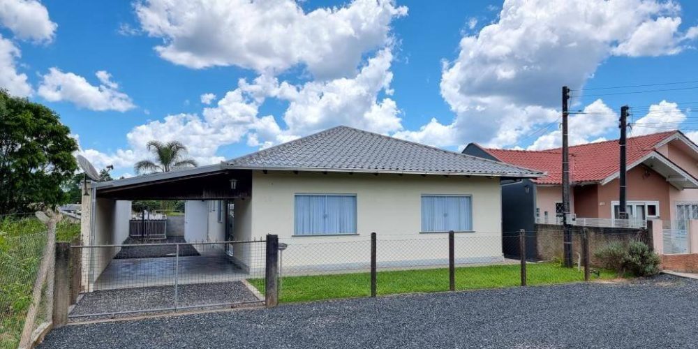 Imoveis em sao bento do sul. Imóvel com 3 quartos e com 3 banheiros. Possui Terreno totalmente plano