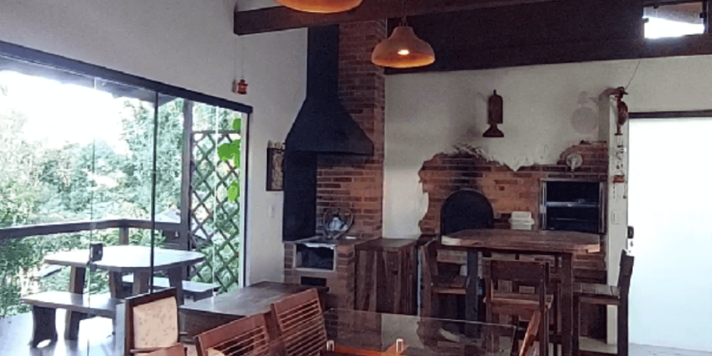 Imoveis em sao bento do sul. Imóvel com 3 quartos e com 5 banheiros. Possui um amplo terreno junto com conforto e segurança